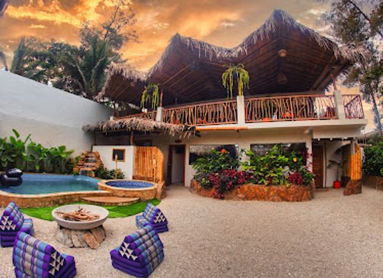 ecuador/montanita-beach/shop/tres-palmas-boutique-hotel