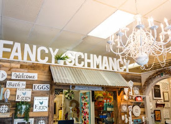 arkansas/hot-springs/shop/fancy-schmancy-vintage-boutique