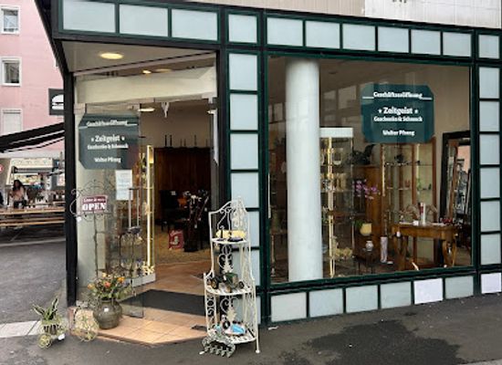 germany/wurzburg/altstadt/shop/zeitgeist