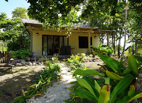vanuatu/epi-island/shop/whispering-palms