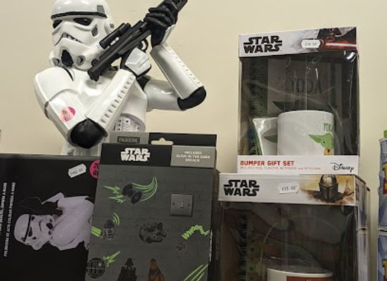 united-kingdom/bedfordshire/shop/theo-s-future-the-geek-the-witch-the-wardrobe