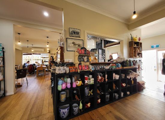 australia/great-ocean-road/shop/grassroots-deli-cafe
