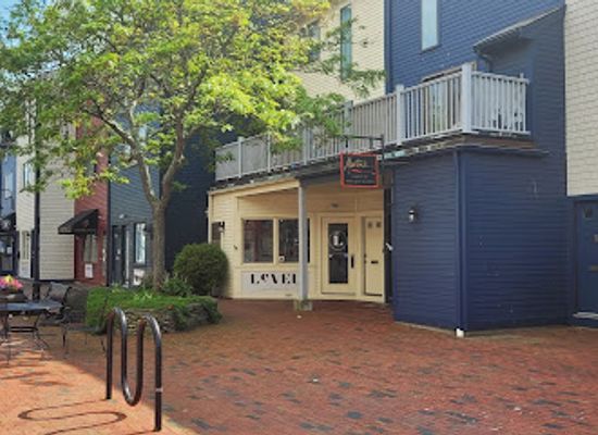 rhode-island/newport-coastline/shop/brick-marketplace