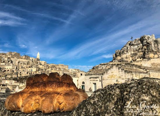 italy/matera/sasso-caveoso/shop/la-grotta-della-petrarola-prodotti-tipici-lucani-degustazioni-panificio