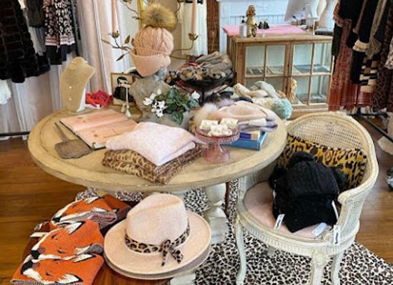 massachusetts/middlesex-county/shop/holiday-boutique