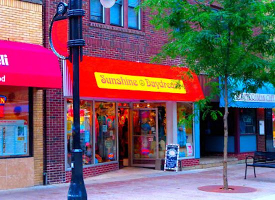 wisconsin/madison/downtown-madison/shop/sunshine-daydream