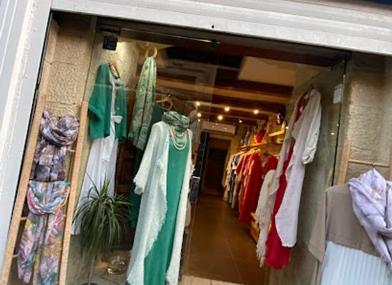 malta/south-eastern-district/shop/blue-shop-valletta