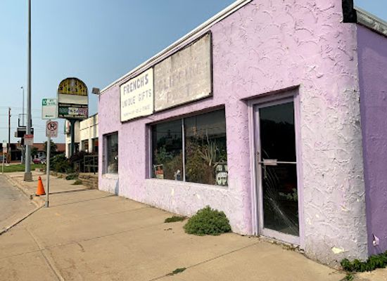 south-dakota/sioux-falls/downtown-sioux-falls/shop/french-s-unique-gifts