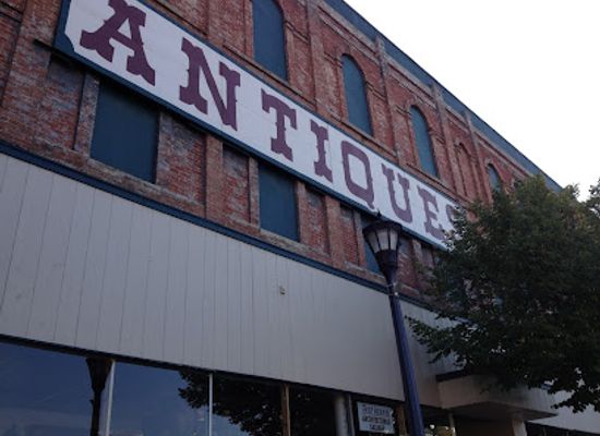 michigan/bay-city/shop/downtown-antiques-market