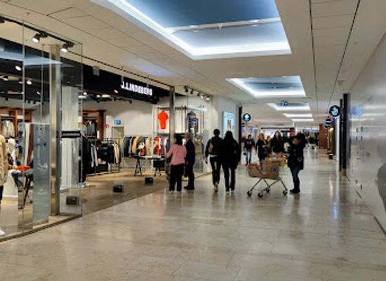 sweden/scania/shop/westfield-taby-centrum