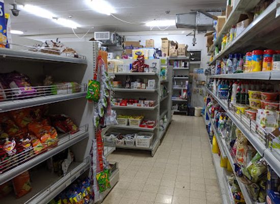 israel/ein-gedi/shop/mini-market-local-grocery-store