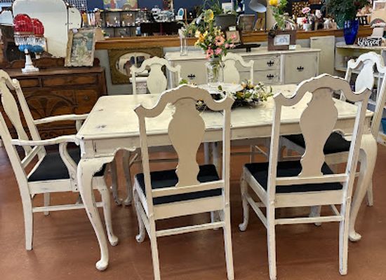 minnesota/red-river-valley/shop/boxrud-s-resale-gifts