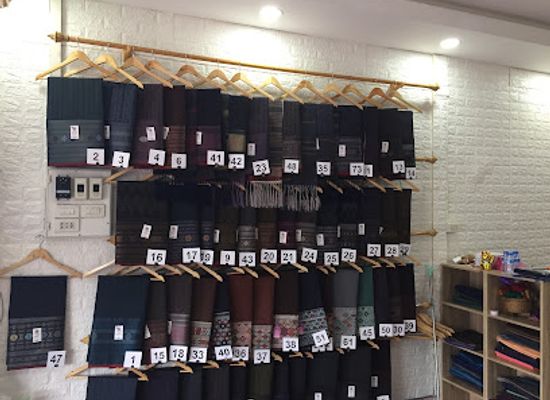 laos/southern-laos/shop/lao-skirt-shop