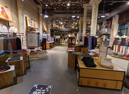 tennessee/knoxville/shop/urban-outfitters