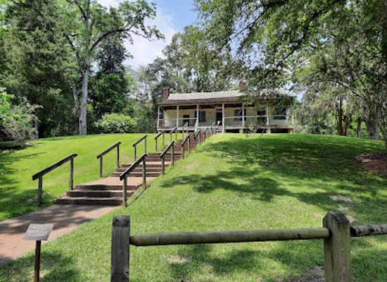 mississippi/the-natchez-district/shop/mount-locust-information-center