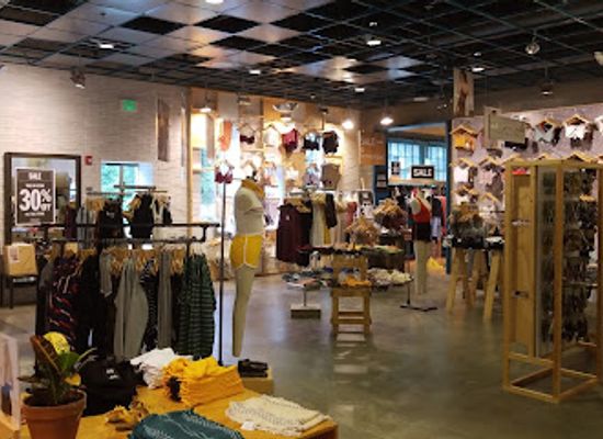 new-york/ithaca/shop/urban-outfitters