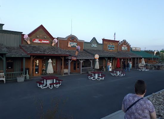 utah/bryce-canyon-national-park/shop/bryce-canyon-sinclair-gas-station-mini-mart
