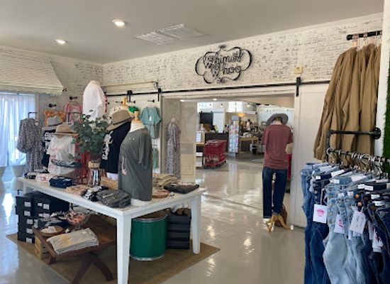 arkansas/northwest-arkansas/shop/whimsy-whoo-boutique-shoe-store