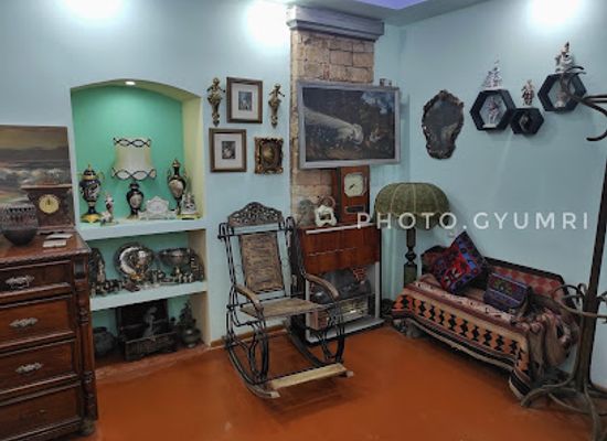 armenia/gyumri/shop/deja-vu-art-house-antiques