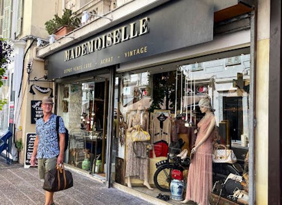france/nice/promenade-des-anglais/shop/depot-vente-luxe-mademoiselle-vintage-et-antiquites-antiquaire-a-nice