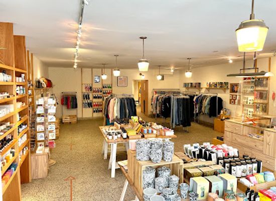 canada/montreal/mile-end/shop/empire-exchange-mile-end
