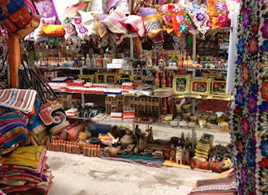 peru/cusco-region/shop/artesanias-llancaqmaki