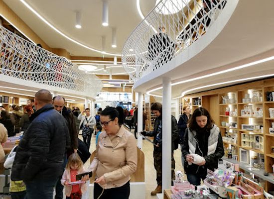 romania/banat/shop/carturesti-piata-victoriei