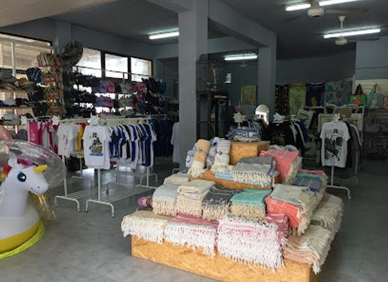 cyprus/konnos-beach/shop/caprees-gift-souvenir-shop
