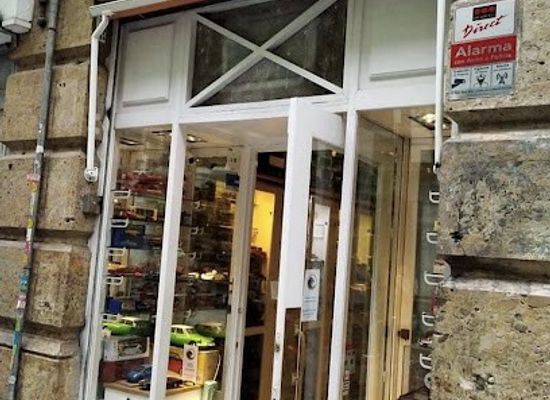 spain/madrid/shop/macchinine