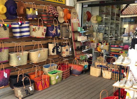 cyprus/paphos/kato-paphos/shop/april-shop