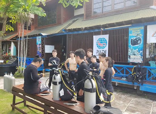 malaysia/perhentian-islands/shop/leisure-divers