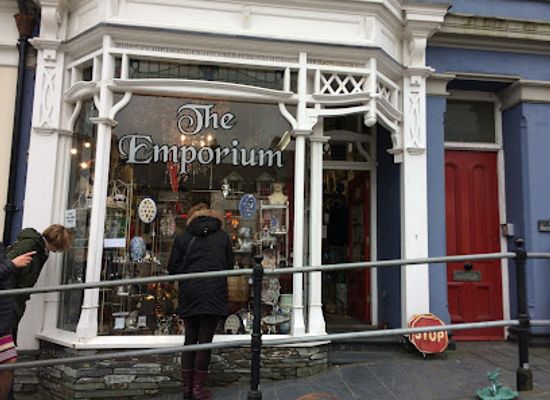 united-kingdom/powys/attraction/the-emporium-antiques-centre