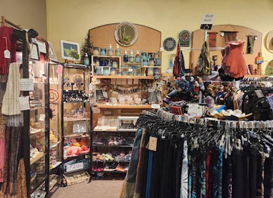 oregon/bend/shop/simply-bend-souvenirs