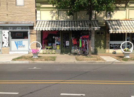 illinois/western-illinois/shop/athena-s-fashion-boutique