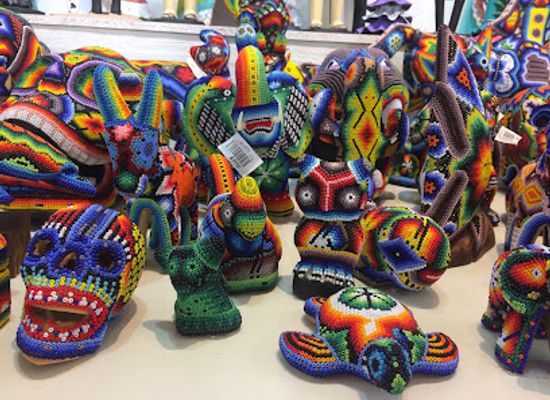 mexico/huichol-sierra/shop/tierra-huichol-galeria-sayulita-centro