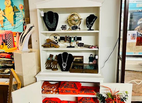 michigan/charlevoix/shop/ahneen-memories-more