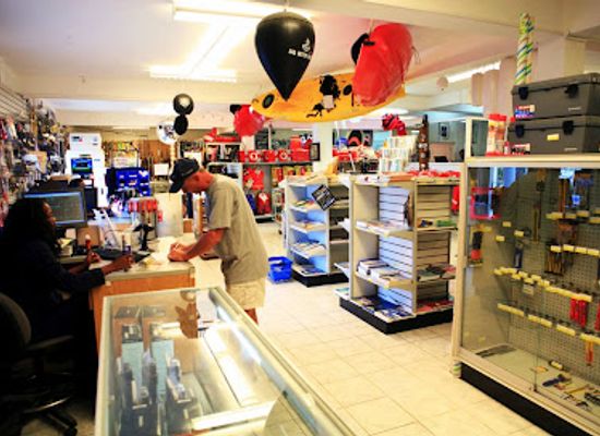 grenada/saint-david/shop/island-water-world