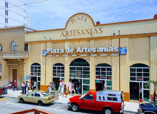 mexico/veracruz/centro-historico/shop/plaza-de-las-artesanias
