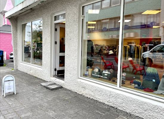 iceland/dalvik/shop/fataverslun