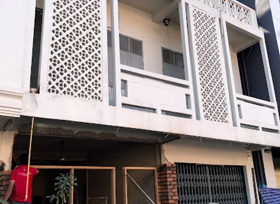 laos/southern-laos/shop/saya-brand-shop