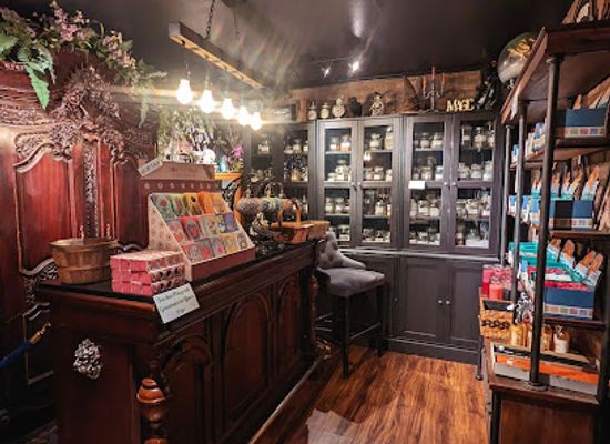 california/bakersfield/shop/enchanted-cottage
