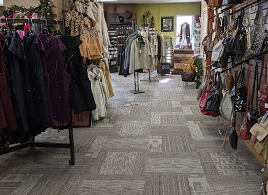 iowa/fort-dodge/shop/rush-hour-clothing-co