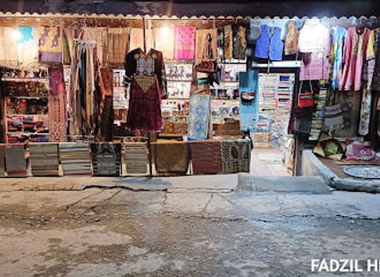 pakistan/karakoram-highway/shop/karakuram-gemstones-palace-and-handicrafts