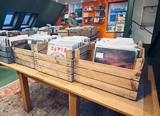 united-kingdom/aberfeldy/shop/foot-of-the-mountain-records