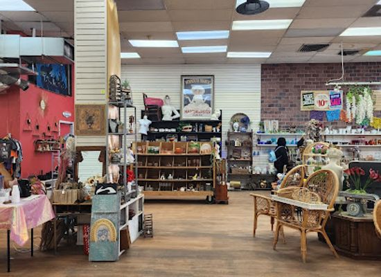 texas/el-paso/downtown-el-paso/shop/jane-jensen-vintage-nostalgia-shop