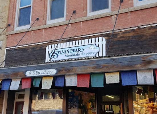 montana/the-beartooth-mountains/shop/sylvan-peak-mountain-shop
