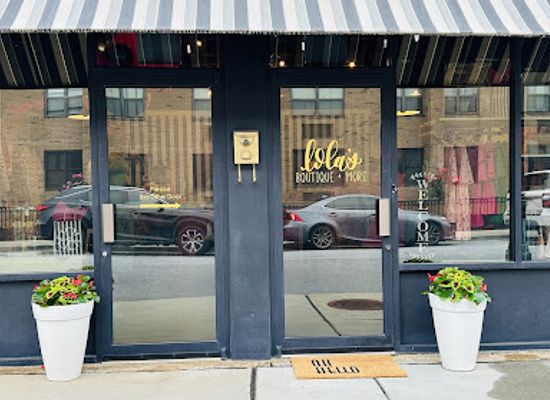 south-carolina/greer/shop/lola-s-boutique-more