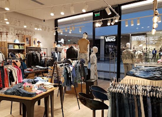 czechia/silesia/shop/westfield-chodov
