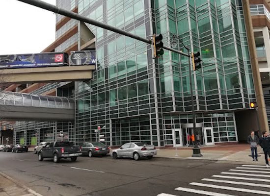 michigan/detroit/greektown/shop/millender-center