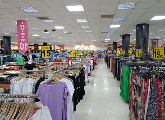 turkiye/ankara/ulus/shop/giyim-dunyasi